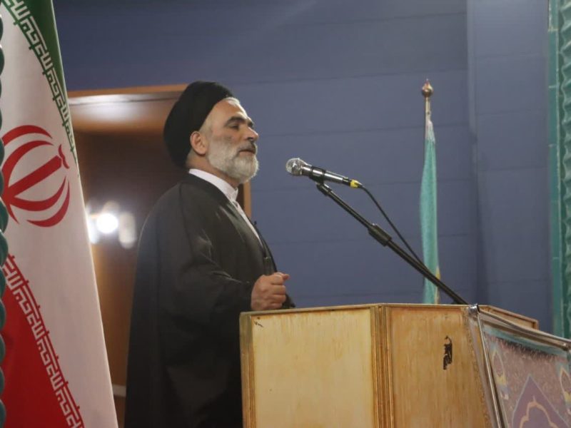 پاسداری از هویت ایرانی وظیفه همگانی است