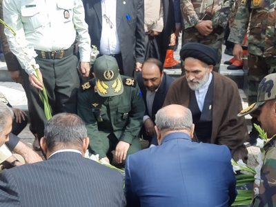 مزار شهدای سلماس غبارروبی و عطرافشانی شد